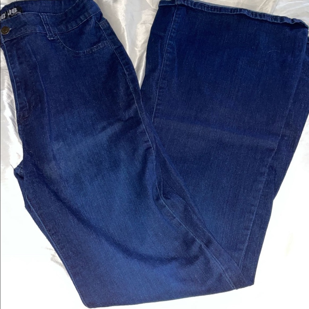 Mid rise, flared jeans